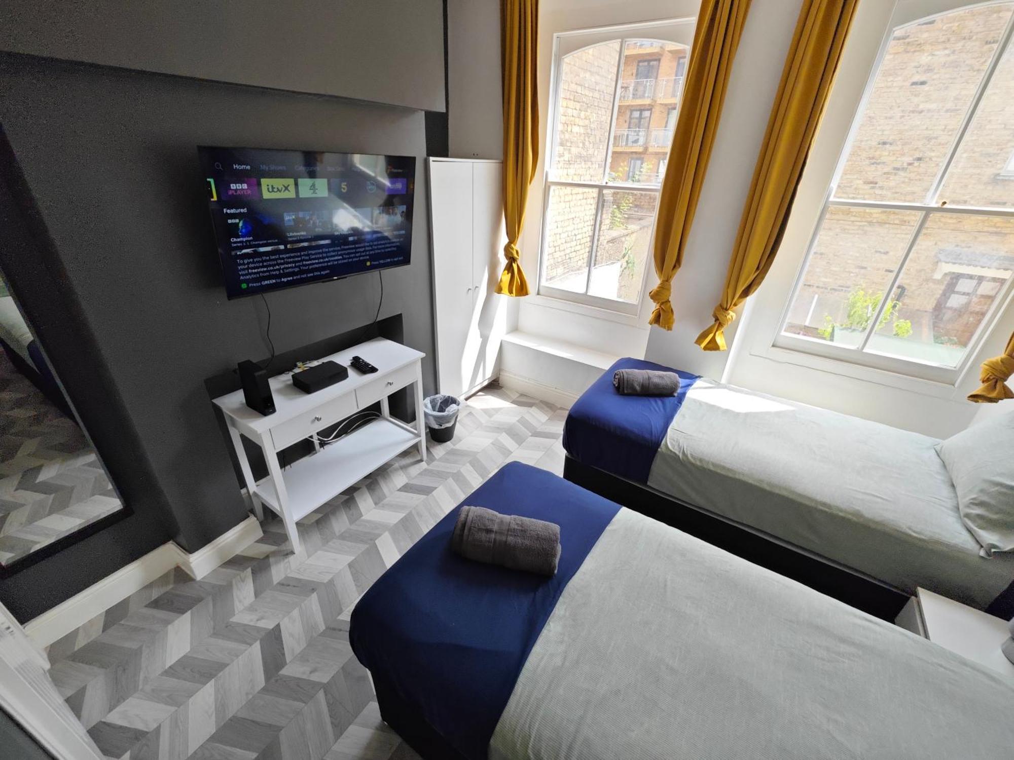 2 Bedroom 2 Bathroom Apartment In Old St - Shoreditch - Zone 1 London Exterior foto